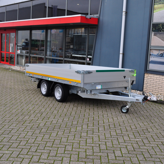 Eduard Geremde Eduard 3-zijdige kipper - 330x180 cm - 3000 kg bruto laadvermogen - elektrisch, extern laden - 63 cm laadvloerhoogte - inclusief oprijplaten & uitzetsteunen