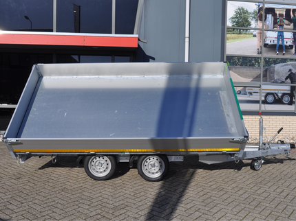 Eduard Geremde Eduard 3-zijdige kipper - 356x180 cm - 3000 kg bruto laadvermogen - elektrisch, extern laden - 63 cm laadvloerhoogte - inclusief oprijplaten & uitzetsteunen