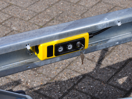 Eduard Geremde Eduard achterwaartse kipper - 310x180 cm - 2000 kg bruto laadvermogen - elektrisch - 63 cm laadvloerhoogte - 30 cm borden