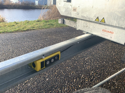 Eduard Geremde Eduard achterwaartse kipper - 310x180 cm - 3000 kg bruto laadvermogen - elektrisch, extern laden, handpomp - 63 cm laadvloerhoogte - 30 cm borden