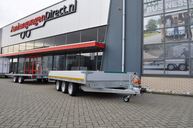 Eduard Geremde Eduard multitransporter - 406x220 cm - 3500 kg bruto laadvermogen - 63 cm laadvloerhoogte - 30 cm borden - inclusief oprijplaten en handlier - tridem asser