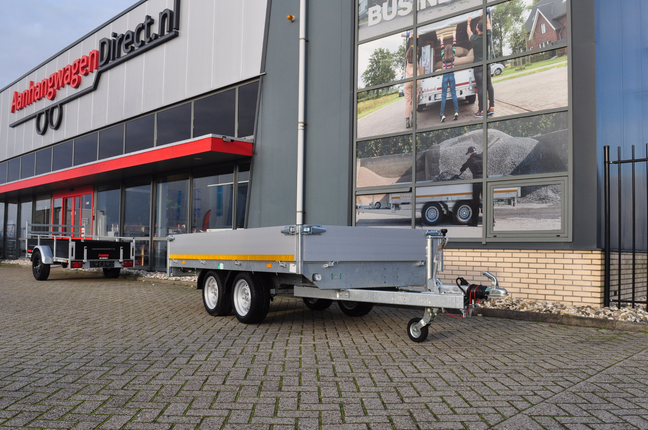 Eduard Geremde Eduard plateauwagen - 310x160 cm - 2000 kg bruto laadvermogen - 63 cm laadvloerhoogte - 30 cm borden