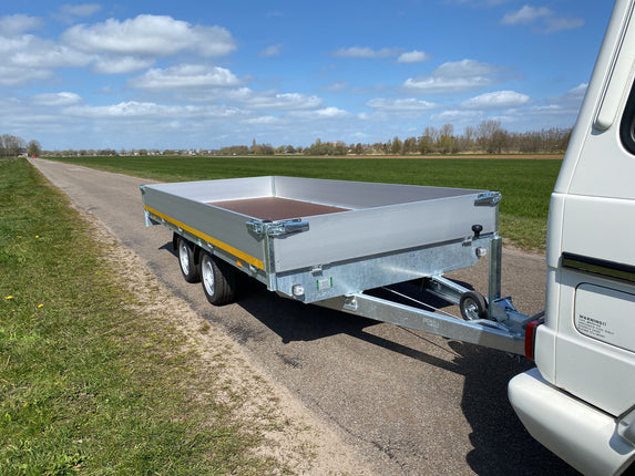 Eduard Geremde Eduard plateauwagen - 406x180 cm - 2000 kg bruto laadvermogen - 63 cm laadvloerhoogte - 30 cm borden
