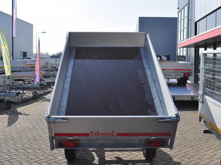 Eduard Ongeremde Eduard achterwaartse kipper - 256x150 cm - 750 kg bruto laadvermogen - handpomp - 72 cm laadvloerhoogte