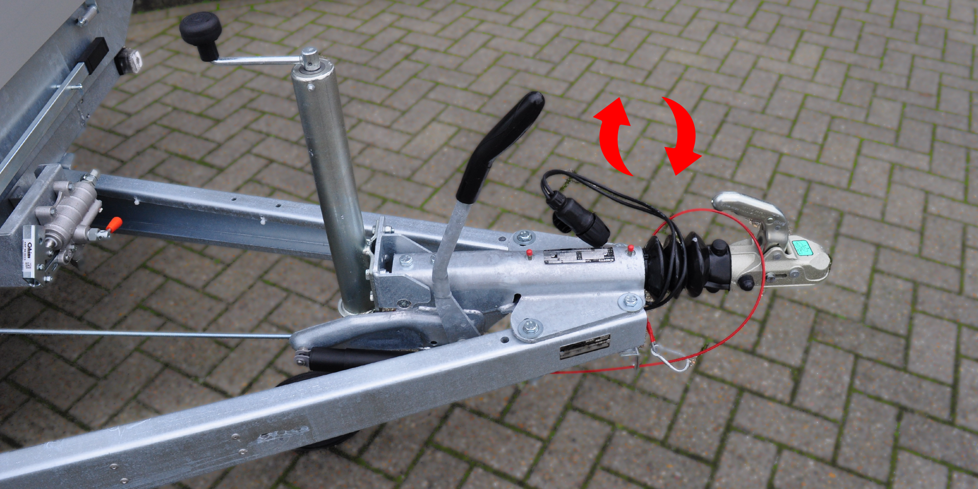 Welke oplooprem zit er op de aanhanger?