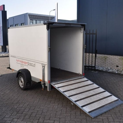 aanhangwagendirect VERHUUR Enkelasser gesloten aanhanger (750 kg) (3)