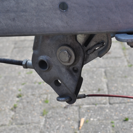 AL-KO AL-KO oplooprem aanhanger - 251S - maximaal trekvermogen: 2600 kg - V-dissel aansluiting - onderbouw