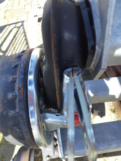 AL-KO Originele AL-KO  schokdemperhouder steekset geschikt voor 1 schokdemper