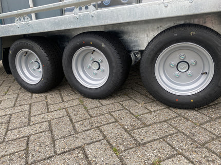 Brian James Brian James T autotransporter - 550x224 cm laadoppervlakte -3500 kg bruto laadvermogen -  hydraulisch kantelbaar met oprijklep