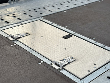 Brian James Brian James T6 autotransporter - 550x210 cm laadoppervlakte -3500 kg bruto laadvermogen -  met oprijplaten