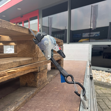 Cantonal Automatisch oprollende spanband 300x5 cm - met S-haken en borgveer - 1500 kg - set van 2 stuks