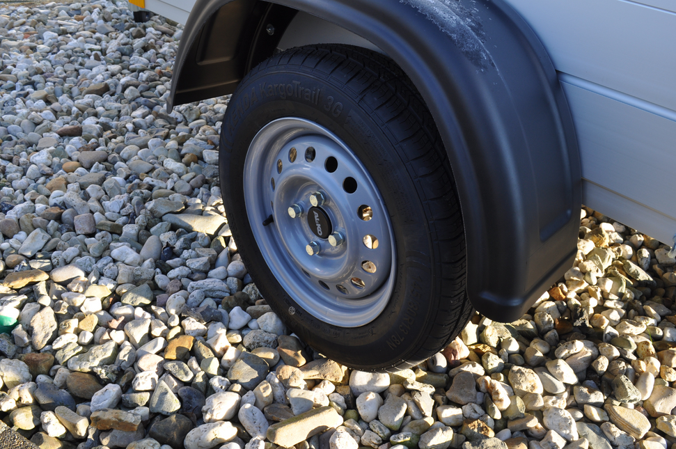 Cantonal Compleet wiel 145R13 band + velg - opel steek 4x100 -  draagvermogen 425 kg - 57 mm naafdiameter