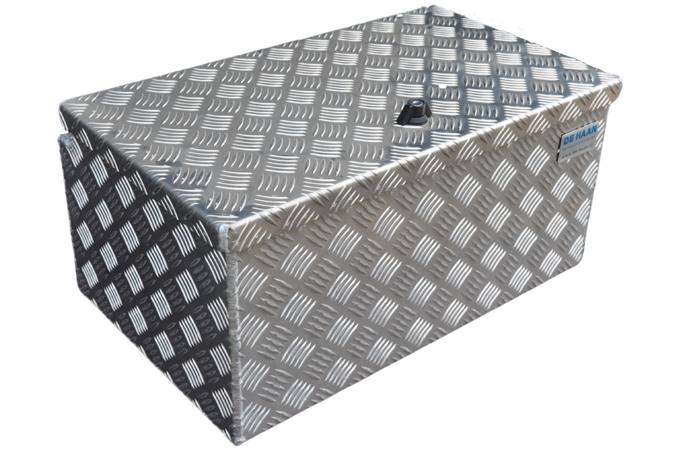 De Haan DE HAAN BOX M - 600x380x295 mm - waterdichte en stofdichte aluminium traanplaat disselbak - voorzien van vlinderslot, spansluiting of t-sluiting