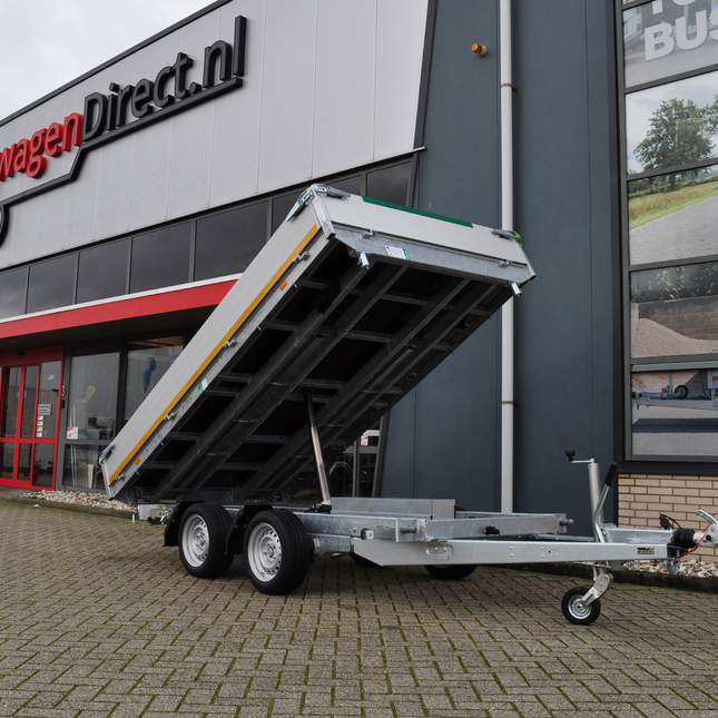 Eduard Achterwaartse kipper 310x160 cm - 2000 kg - elektrisch   voorzien van 40 cm borden en oprijplaten