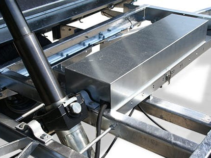 Eduard Eduard 3-zijdige kipper - 2700 kg bruto laadvermogen - elektrisch extern laden - 310x160 cm - inclusief uitzetsteunen en oprijplaten