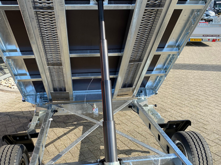 Eduard Eduard driezijdige kipper 3500 kg elektrisch extern laden & handpomp 330x180 cm - inclusief lichte en sterke aluminium oprijplaten & uitzetsteunen