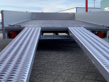 Eduard Geremde Eduard machinetransporter - 406x200 cm - 2700 kg bruto laadvermogen - elektrisch, extern laden, afstandsbediening - 56 cm laadvloerhoogte