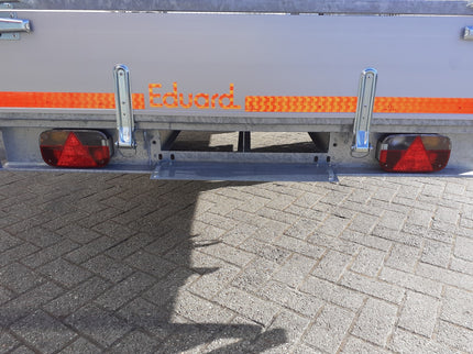 Eduard Geremde Eduard Multitransporter - 310x180 cm - 1500 kg bruto laadvermogen - 63 cm laadvloerhoogte - 30 cm borden - inclusief  oprijplaten