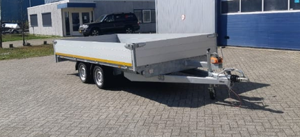 Eduard Geremde Eduard multitransporter - 406x200 cm - 2700 kg bruto laadvermogen - 63 cm laadvloerhoogte - 40 cm borden - inclusief oprijplaten en handlier