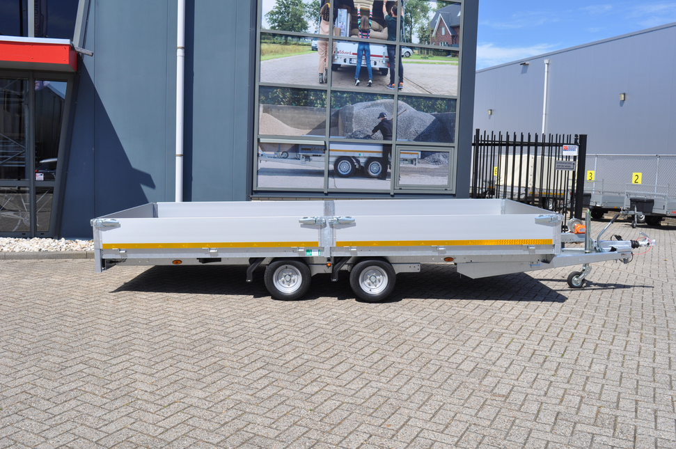Eduard Geremde Eduard Multitransporter - 456x200 3000 kg bruto laadvermogen - 56 cm laadvloerhoogte - 30 cm borden - inclusief oprijplaten en handlier