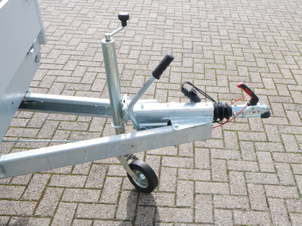 Eduard Geremde Eduard plateauwagen - 256x150 cm - 1500 kg bruto laadvermogen - 63 cm laadvloerhoogte - 30 cm borden