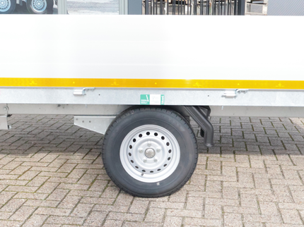 Eduard Geremde Eduard plateauwagen - 310x160 cm - 1350 kg bruto laadvermogen - 72 cm laadvloerhoogte - 40 cm borden