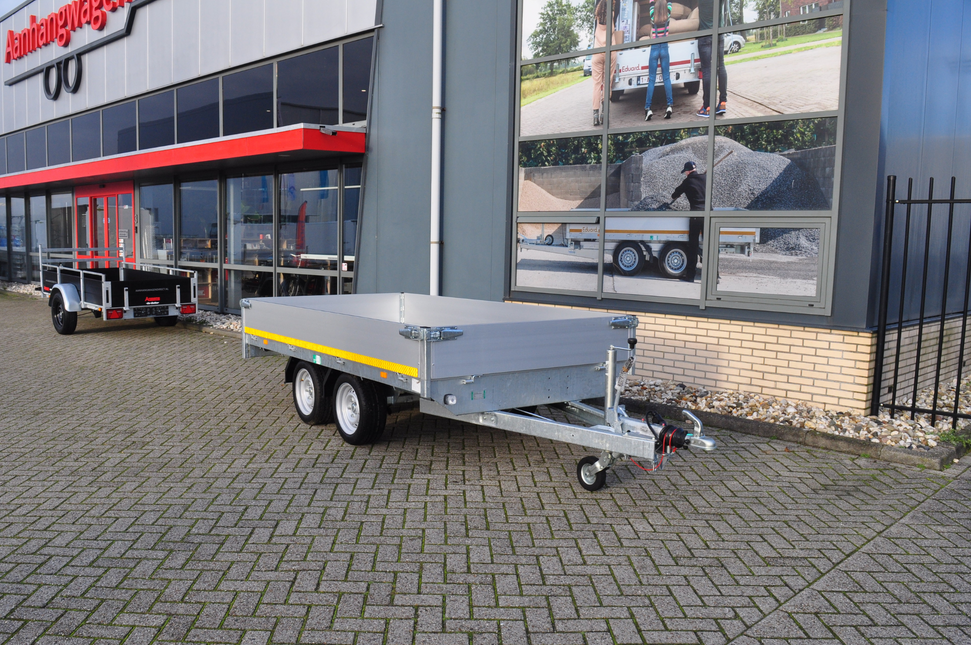 Eduard Geremde Eduard plateauwagen - 310x160 cm - 2000 kg bruto laadvermogen - 63 cm laadvloerhoogte - 30 cm borden