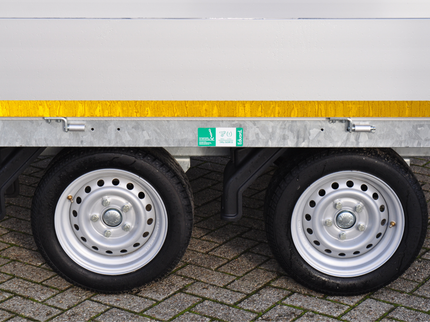 Eduard Geremde Eduard plateauwagen - 310x160 cm - 2000 kg bruto laadvermogen - 63 cm laadvloerhoogte - 30 cm borden