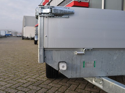 Eduard Geremde Eduard plateauwagen - 310x160 cm - 2000 kg bruto laadvermogen - 63 cm laadvloerhoogte - 30 cm borden
