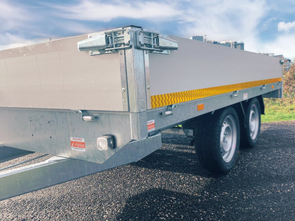 Eduard Geremde Eduard plateauwagen - 310x160 cm - 2000 kg bruto laadvermogen - 72 cm laadvloerhoogte - 30 cm borden