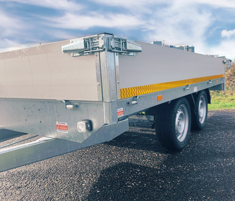 Eduard Geremde Eduard plateauwagen - 310x160 cm - 2000 kg bruto laadvermogen - 72 cm laadvloerhoogte - 30 cm borden