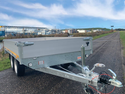 Eduard Geremde Eduard plateauwagen - 310x160 cm - 2000 kg bruto laadvermogen - 72 cm laadvloerhoogte - 30 cm borden