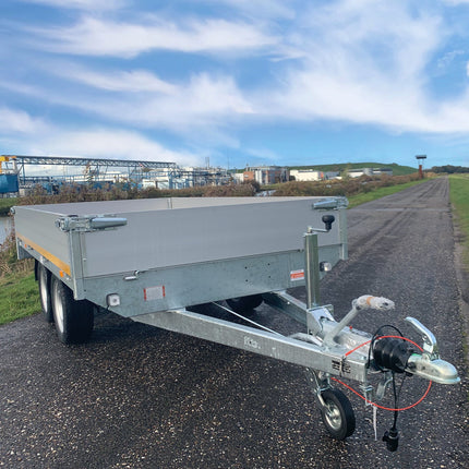 Eduard Geremde Eduard plateauwagen - 310x160 cm - 2000 kg bruto laadvermogen - 72 cm laadvloerhoogte - 30 cm borden