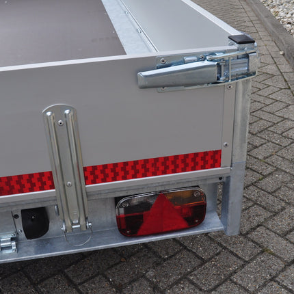Eduard Geremde Eduard plateauwagen - 310x180 cm - 1500 kg bruto laadvermogen - 63 cm laadvloerhoogte - 30 cm borden