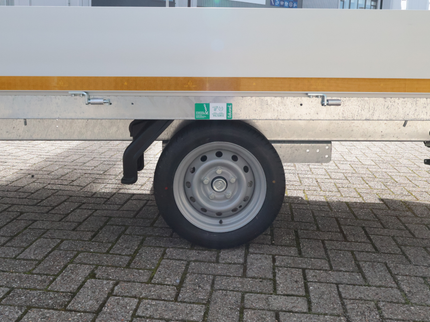Eduard Geremde Eduard plateauwagen - 310x180 cm - 1500 kg bruto laadvermogen - 63 cm laadvloerhoogte - 30 cm borden