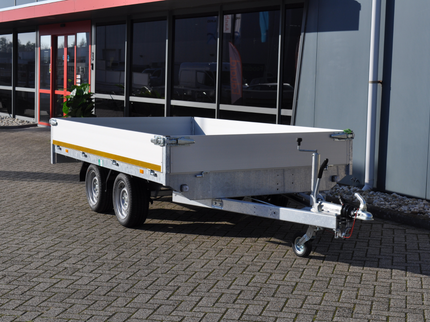Eduard Geremde Eduard plateauwagen - 330x180 cm - 2000 kg bruto laadvermogen - 63 cm laadvloerhoogte - 30 cm borden