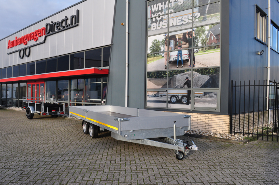 Eduard Geremde Eduard plateauwagen - 606x200 cm - 3000 kg bruto laadvermogen - 63 cm laadvloerhoogte - 30 cm borden