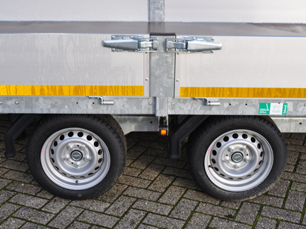 Eduard Geremde Eduard plateauwagen - 606x200 cm - 3000 kg bruto laadvermogen - 63 cm laadvloerhoogte - 30 cm borden