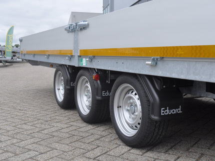 Eduard Geremde Eduard plateauwagen - 606x220 cm - 3500 kg bruto laadvermogen - 63 cm laadvloerhoogte - 30 cm borden - tridem asser
