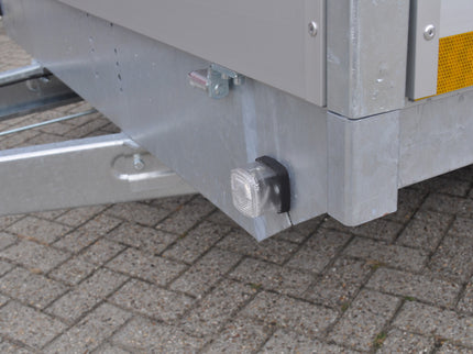 Eduard Geremde Eduard plateauwagen - 606x220 cm - 3500 kg bruto laadvermogen - 63 cm laadvloerhoogte - 30 cm borden - tridem asser