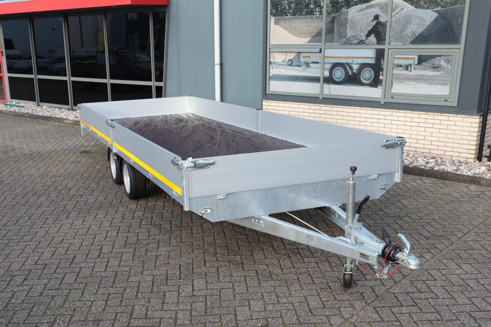 Eduard LED DEAL - Geremde Eduard plateauwagen - 606x200 cm - 2700 kg bruto laadvermogen - uitgevoerd met volledige LED verlichting!