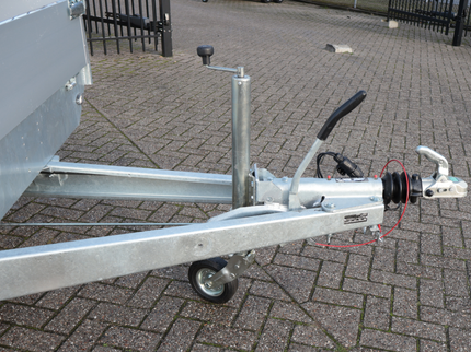 Eduard LED DEAL - Geremde Eduard plateauwagen - 606x200 cm - 2700 kg bruto laadvermogen - uitgevoerd met volledige LED verlichting!