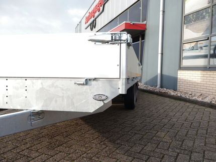 Eduard LED DEAL - Geremde Eduard plateauwagen - 606x200 cm - 2700 kg bruto laadvermogen - uitgevoerd met volledige LED verlichting!