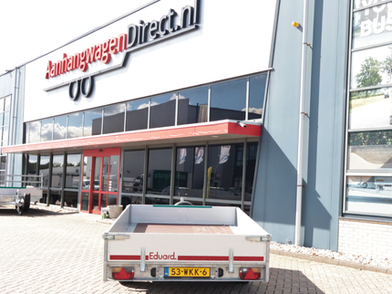 Eduard Occassion geremde Eduard plateauwagen - 310x160 cm - 2000 kg bruto laadvermogen - 56 cm laadvloerhoogte - 30 cm borden - tandemasser