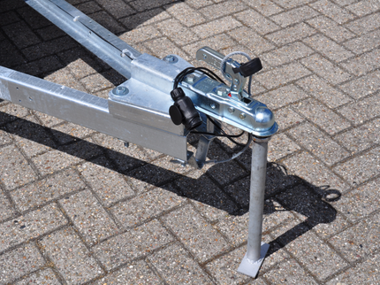 Eduard Ongeremde Eduard plateauwagen - 200x145 cm - 750 kg bruto laadvermogen - 30 cm borden - 56 cm laadvloerhoogte
