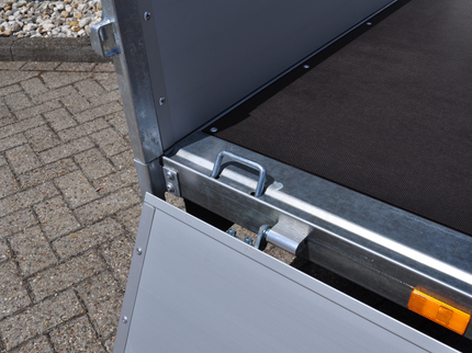 Eduard Ongeremde Eduard plateauwagen - 200x145 cm - 750 kg bruto laadvermogen - 30 cm borden - 56 cm laadvloerhoogte