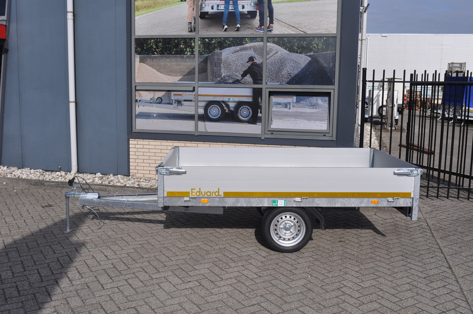 Eduard Ongeremde Eduard plateauwagen - 256x150 cm - 750 kg bruto laadvermogen - 63 cm laadvloerhoogte - 30 cm borden