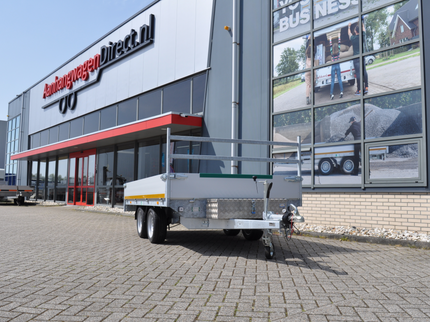 Eduard SHOWROOM MODEL geremde Eduard plateauwagen - 330x180 cm - 2700 kg bruto laadvermogen - 63 cm laadvloerhoogte - inclusief gemonteerde disselkist & voorrek