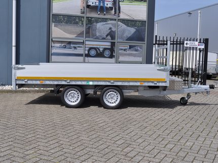 Eduard SHOWROOM MODEL geremde Eduard plateauwagen - 330x180 cm - 2700 kg bruto laadvermogen - 63 cm laadvloerhoogte - inclusief gemonteerde disselkist & voorrek