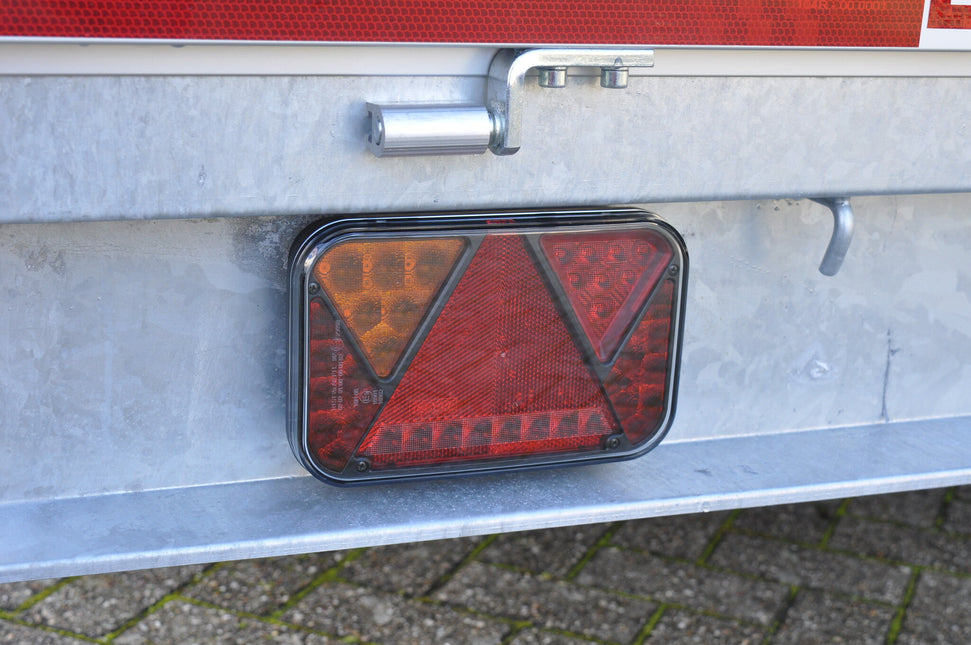 Fristom Achterlicht links met ingebouwde weerstand 200x130x50 mm - eenvoudig aan te sluiten met Aspöck connectoren